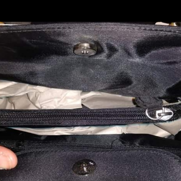 Purse - Picture 2 of 3